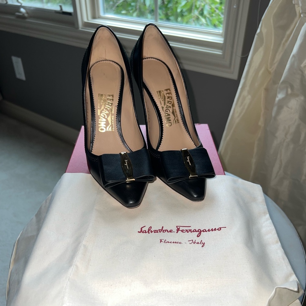 Salvatore Ferragamo Edina Heels - Picture 4 of 9
